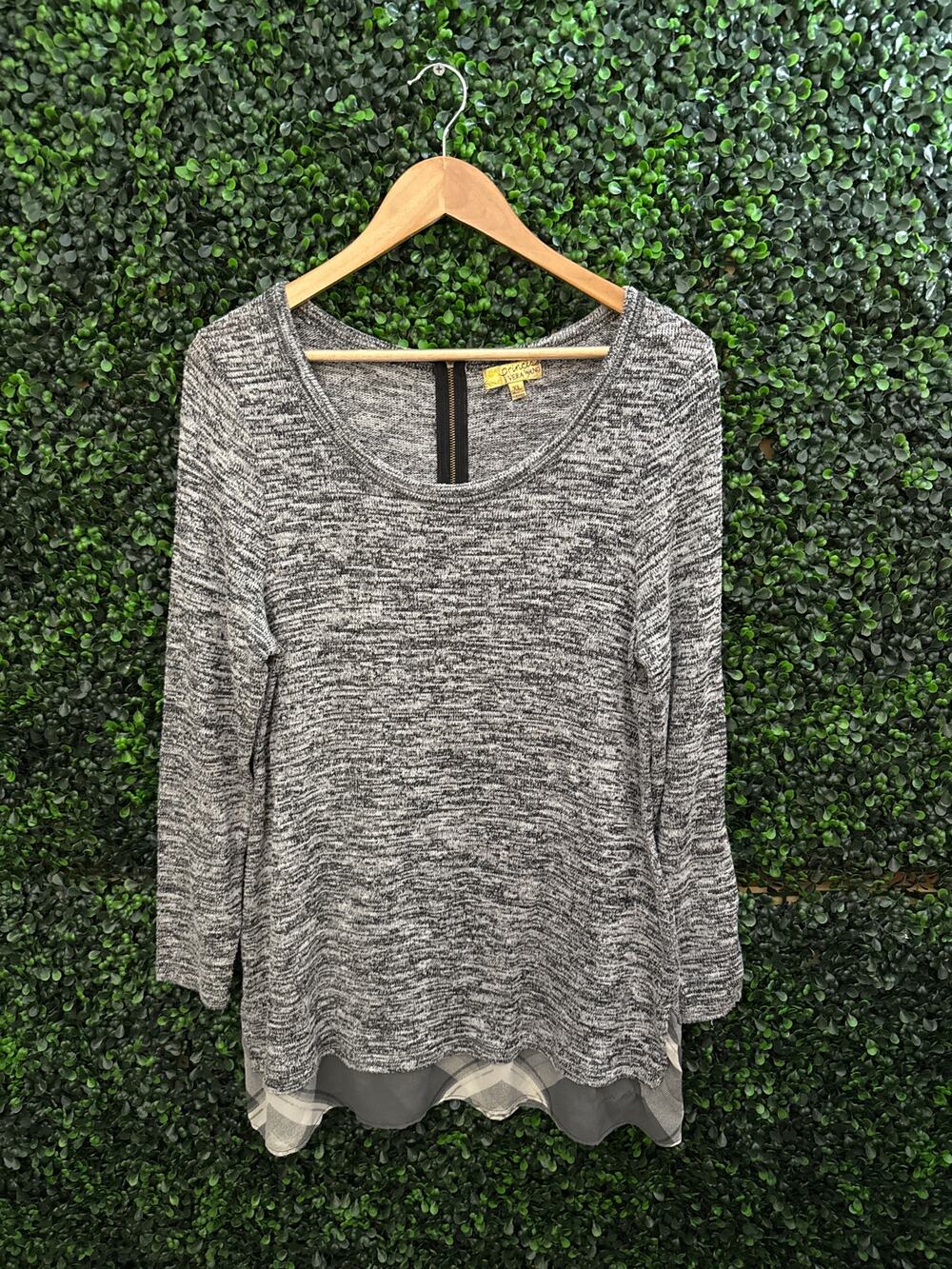 Princess Vera Wang, Lightweight Knit sweater, Thin Blouse, Women’s Size XL